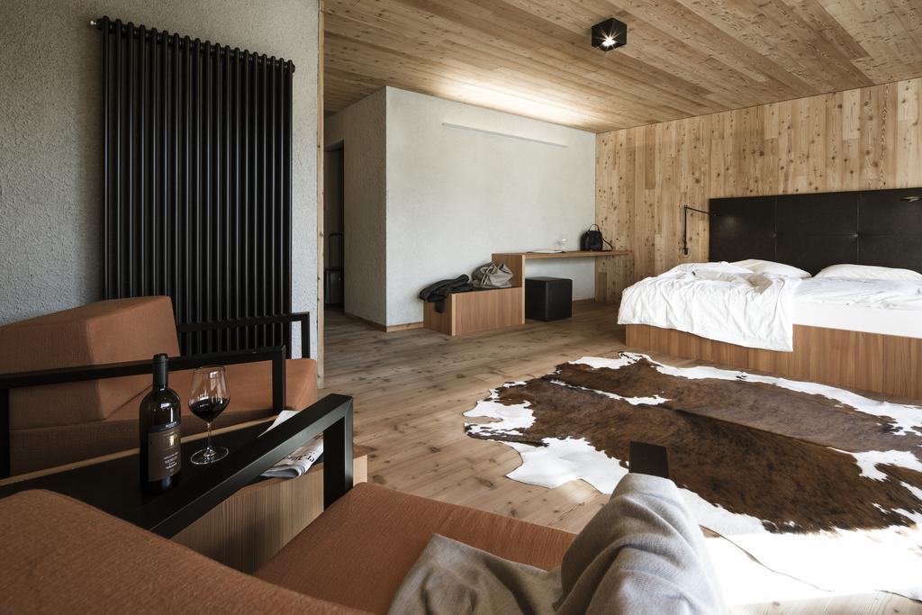 Hotel Weisses Kreuz Burgusio Εξωτερικό φωτογραφία